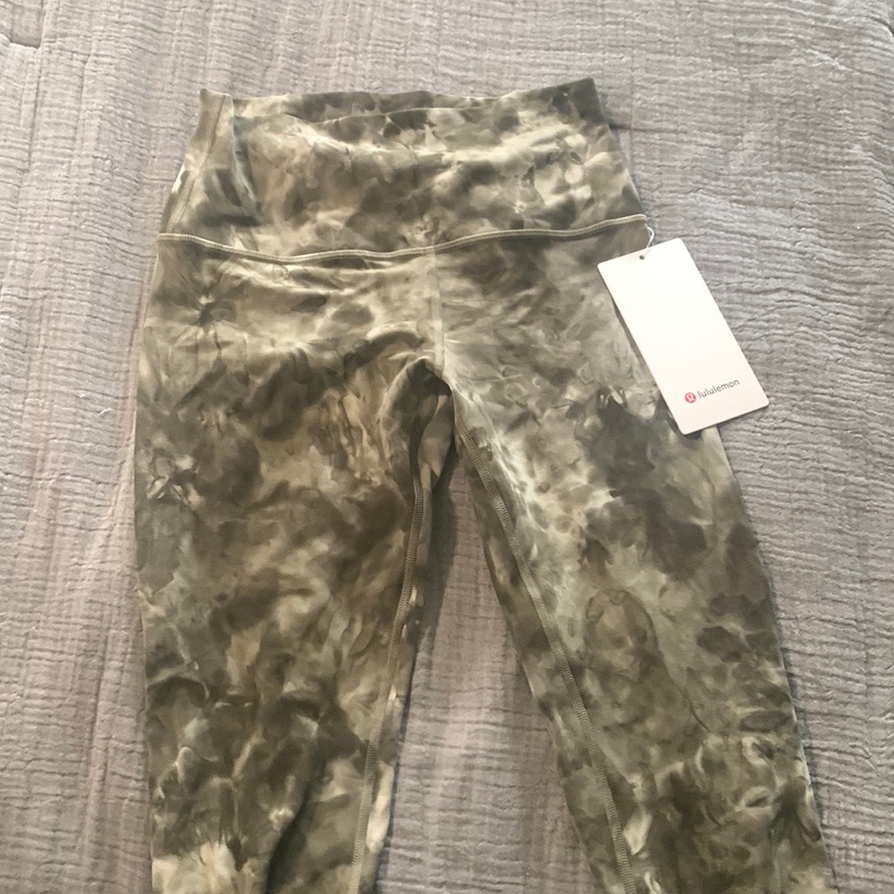 Lululemon Diamond Dye Align leggings - NWT